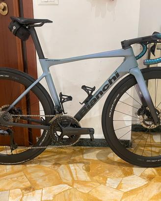 Bianchi Specialissima pro ruote dura ace