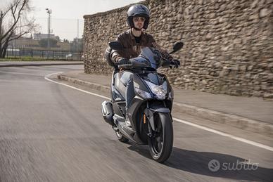 Scooter Kymco Agility 125 power up nuovo