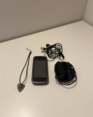 Nokia 5230 con accessori