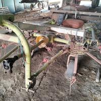 girello agricolo fieno