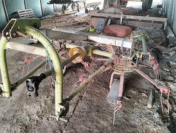 girello agricolo fieno