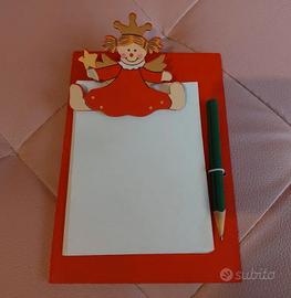 Lavagna in legno con blocco appunti appendibile