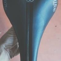 SELLE ITALIA in Carbonio