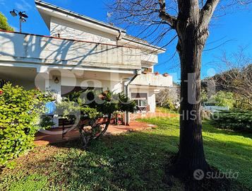 Villa bifamiliare Imperia [Cod. rif 703VRG]