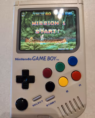 consolle portatile simil game boy  retropie