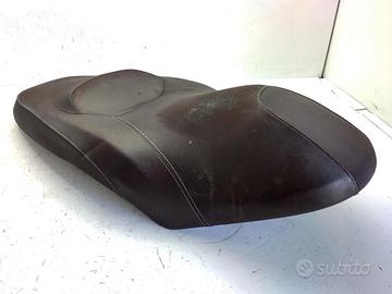 YAMAHA X-MAX 250 SELLA SADDLE CON CREPA SU FONDO 2