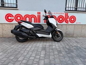 Yamaha X-Max 400