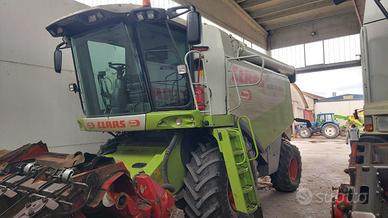 Mietitrebbia Claas Lexion 530