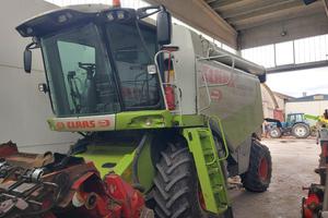 Mietitrebbia Claas Lexion 530