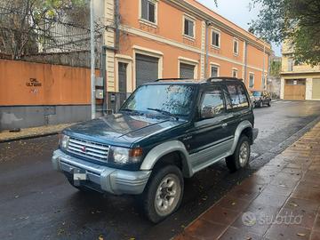 pajero 2.500 td