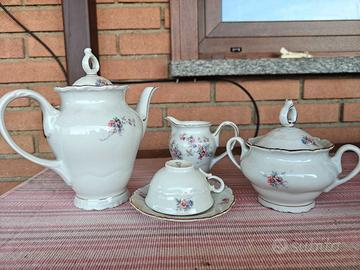 Servizio da caffè in porcellana per 12