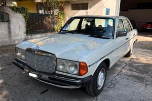 Mercedes-benz 200 BERLINA