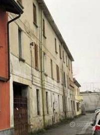 Immobile in asta di 2854 m² con più di 5 locali a 