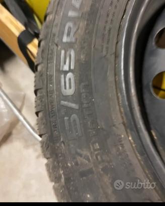 4 gomme 175 65 r14 con cerchi