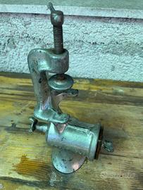 Tritacarne manuale vintage