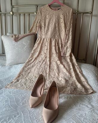 Abito in pizzo rosa cipria