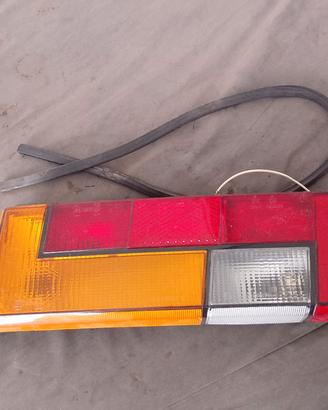fanale posteriore destro alfa 33