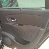 ricambi Renault scenic 7 posti 2011