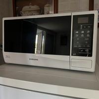 Microonde MODEL: SAMSUNG GE732K APRIL-2021