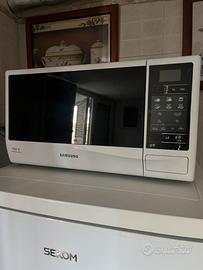 Microonde MODEL: SAMSUNG GE732K APRIL-2021