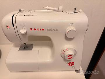 Macchina da cucire Singer Serenade con accessori