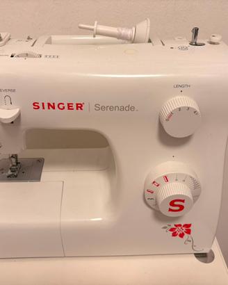 Macchina da cucire Singer Serenade con accessori