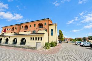 Appartamento con terrazzo e posto auto
