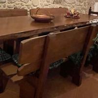TAVOLO IN NOCE E 4 PANCHE
