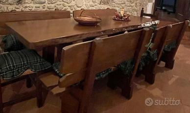 TAVOLO IN NOCE E 4 PANCHE