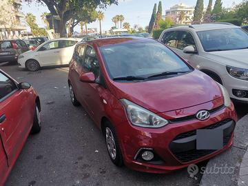 HYUNDAI i10  2016  IDEALE PER CITTÀ O NEOPATENTATI