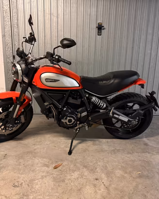 Ducati Scrambler Icon 800 2019 - Atomic Tangerine