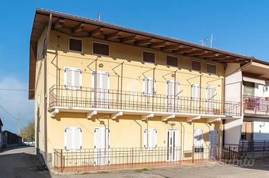 3 LOCALI A SAN CARLO CANAVESE