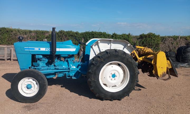 Trattore 60 cavalli e fresa 1.60