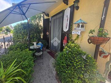 CASA INDIPENDENTE A RUSSI