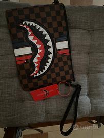 pochette sprayground uomo