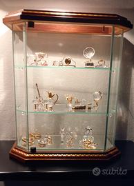 Teca con  oggetti svarovski in miniatura