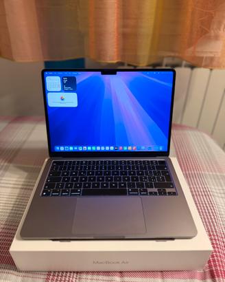 MacBook Air M2 8/256 Gb