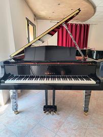 Pianoforte Yamaha C3 ex demo con trasporto e panca