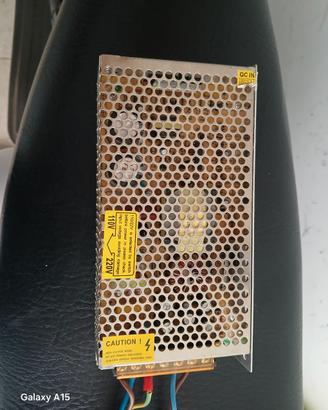 alimentatore 12v 8a 