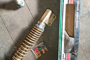 Ammortizzatore Anteriore CARBONE ORO 70° Vespa PE