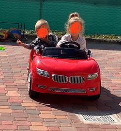 Auto elettrica per bimbi