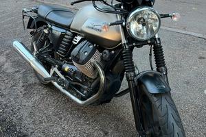 Moto Guzzi V7 II Stone - 2015 - 14.000 km