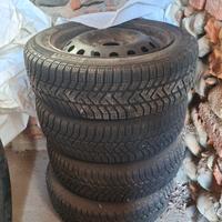 4 gomme invernali pirelli con cerchi 175/60 r15