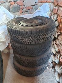 4 gomme invernali pirelli con cerchi 175/60 r15