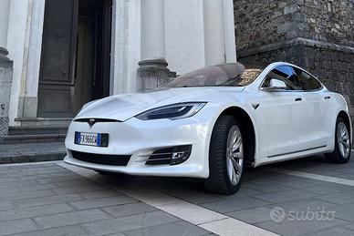 TESLA Model S - 2019