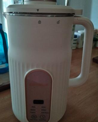 Alfabot 2 macchina per il latte