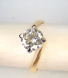 Solitario da un carato montato in oro giallo 750