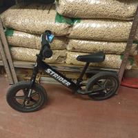 Strider Bike nera