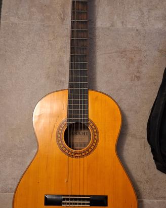 chitarra classica asahi con custodia