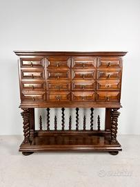 Mobile monetiere nello stile portoghese